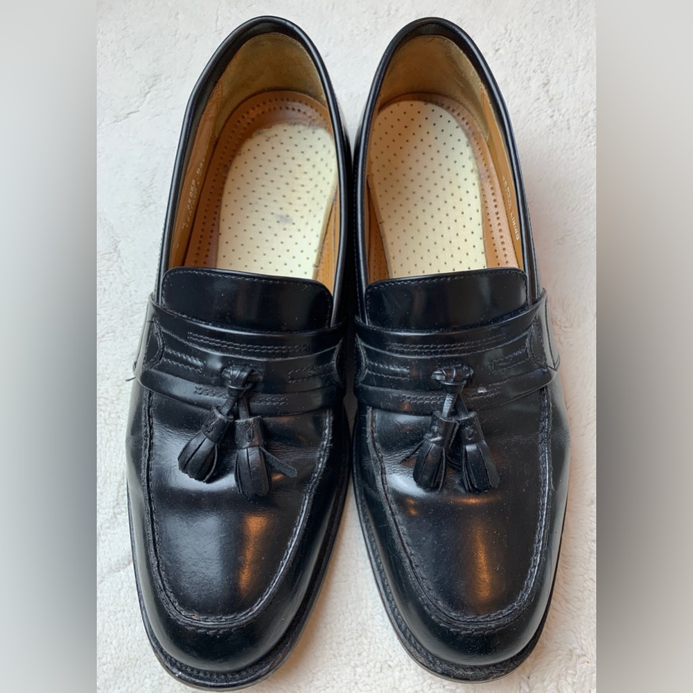 Bostonian Men's Leather Black Tassel Loafers
